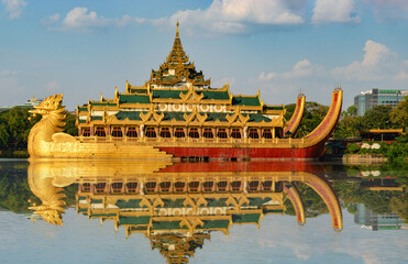  Karaweik Palace - Lake - Yangon - Myanmar