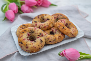 chocolate raspberry donuts