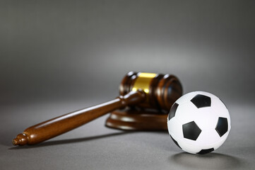 Justice loi regle juge jugement proces avocat sport football