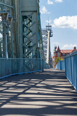 Ein Wahrzeichen in Dresden. Die Brücke das Blaue Wunder.