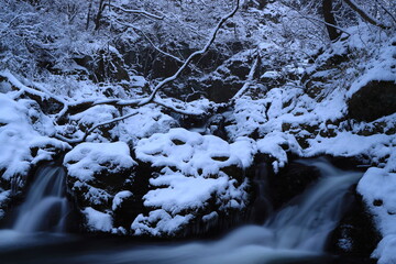 岩手県奥州市　冬の滝