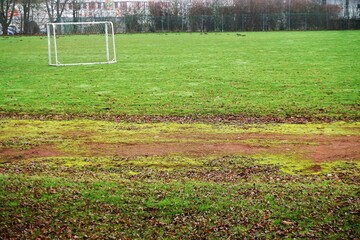 Fußballplatz im Winter