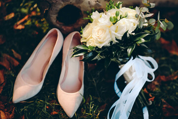 bridal bouquet of roses