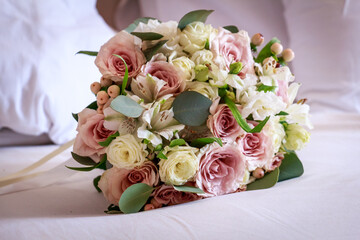 Bridal preparation moments and wedding staff... 