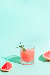 Cold lemonade/cocktail of fresh grapefruit juice