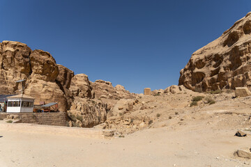 Fototapeta na wymiar trip among the rocks in Petra Jordan at day time