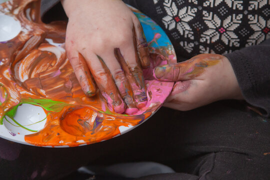 messy hands color playing kid toddler fun creative fingers