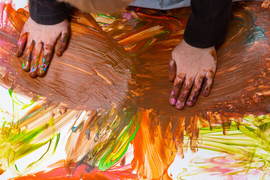 messy hands color playing kid toddler fun creative fingers