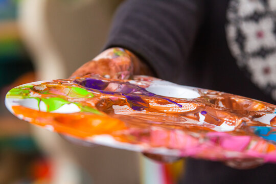 messy hands color playing kid toddler fun creative fingers