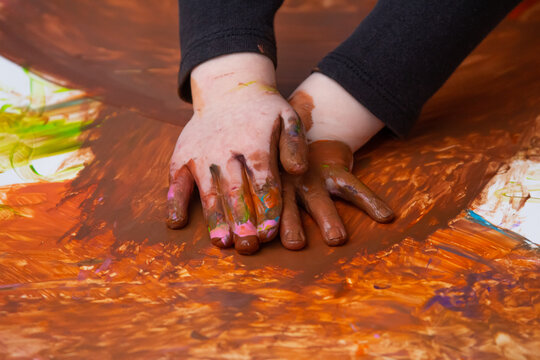 messy hands color playing kid toddler fun creative fingers