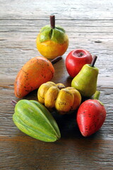 beautiful and colorful fruits... made of wood!