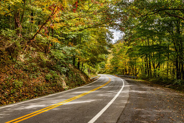 Fototapeta premium Winding Country Road in West Virginia