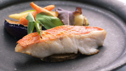 魚料理・レストラン・盛り付け