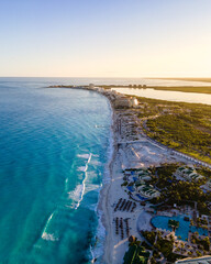 Panorama de un atardecer en playa de Cancún Quintana Roo en México