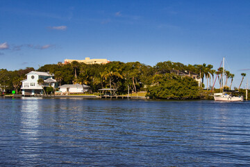Fototapeta na wymiar Enjoying a sunny winter day in Eau Gallie Florida on the waterfront
