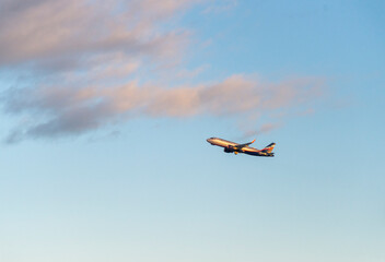 Fototapeta na wymiar Passenger Jet shortly after takeoff.
