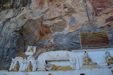 ミャンマー　パアンのコーグン洞窟寺院