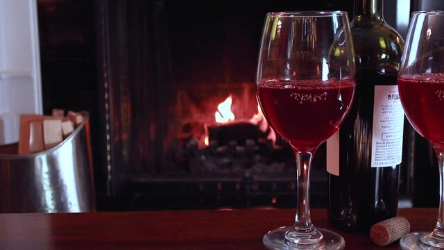 Fireplace Wine
Med Wide Parallax L to R from Fireplace to Wine 20sec
