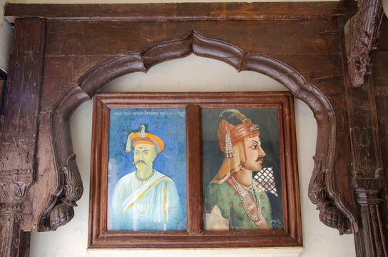 Shrimant Balaji Vishwanath Bhat And Shrimant Baji Rao (I) Balaji Bhat Paintings On The Inner Wall Of The Temple At Parvati Hill, Pune, Maharashtra, India