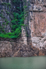 Fototapeta na wymiar Landscape along the banks of the Yangtze River in China