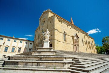 Fototapeta premium Arezzo cathedral and Medici monument, Italy