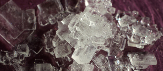 Incorrectly intergrown crystals of sodium chloride of a cubic structure.