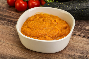 Vegetarian cuisine - Zucchini puree with herbs