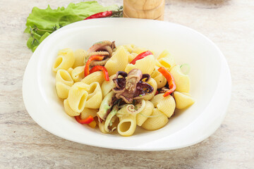 Pasta with baby octopus and pepper