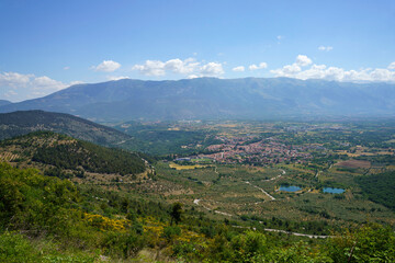 Fototapeta premium Landscape of Valle Peligna, Abruzzo, near Raiano and Anversa
