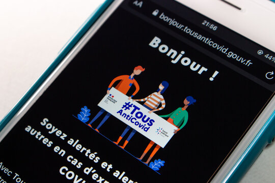 Kumamoto, JAPAN - Oct 20 2021 : Closeup TousAntiCovid website on iPhone screen. TousAntiCovid is a contact tracing app for monitoring the spread of the COVID-19 pandemic in France.