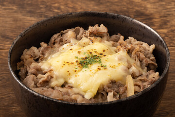 チーズ牛丼