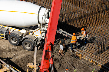 Naklejka premium Crane and building construction site