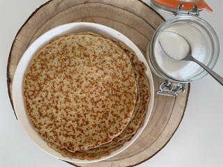 crepe et pot de sucre vue haut