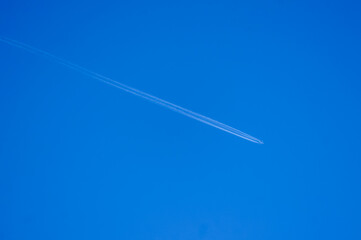 飛行機雲　千葉県の青空