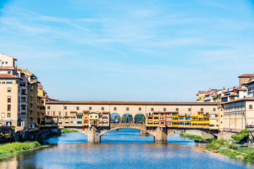 Naklejka premium Ponte Vecchio, old bridge over Arno River, Florence, Tuscany, Italy