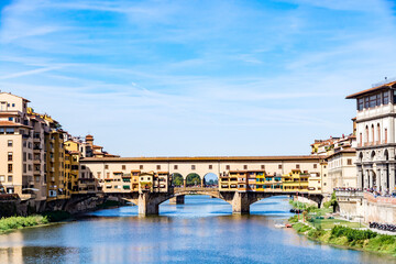 Obraz premium Ponte Vecchio, old bridge over Arno River, Florence, Tuscany, Italy