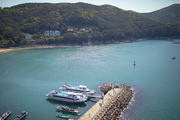 정박해 있는 배들