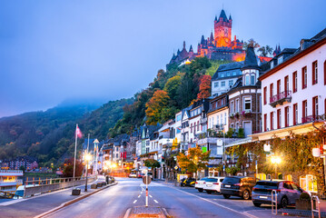 Naklejka premium Cochem, Germany - Medieval Moselle River landmark.