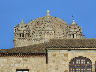 Fototapeta premium Cathedral of Zamora. View of the beautiful Romanesque-Byzantine cupola or lantern tower (12th century). Spain.