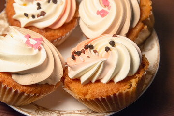 Cupcakes are a traditional American dessert.