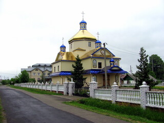 Fototapeta na wymiar Church in the village