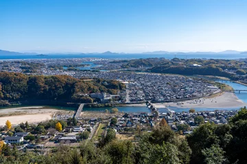 Photo sur Plexiglas Le pont Kintai [Préfecture de Yamaguchi] Le pont de Kintaikyo et la ville d& 39 Iwakuni par beau temps