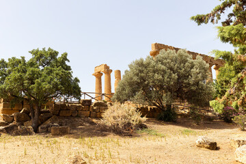 Obraz premium Wonderful Sceneries of The Temple of Juno (Tempio di Giunone) In Valley of Temples, Agrigento, Sicily, Italy.