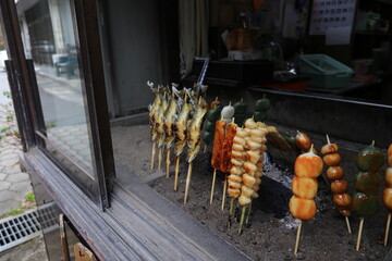 鮎、さといも、餅の炭火焼き