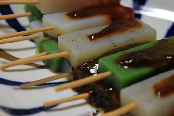 皿に乗った味噌田楽