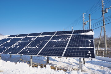 ソーラーパネルと雪