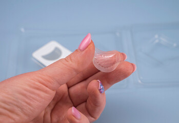 Dissolving Microneedle eye Patches for Cosmetics