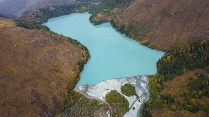 Obraz premium alpine lake, autumn, bright colors, top view