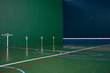 Fronton court to practice indoor sports such as Basque pelota, handball or basket tip