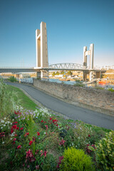 Fototapeta premium Brest , le Pont de recouvrance, vue verticale